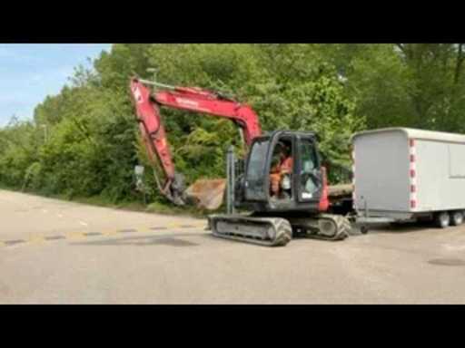 b2254ed1-5a09-416c-ab6c-0e2fbfd8ded3.mp4