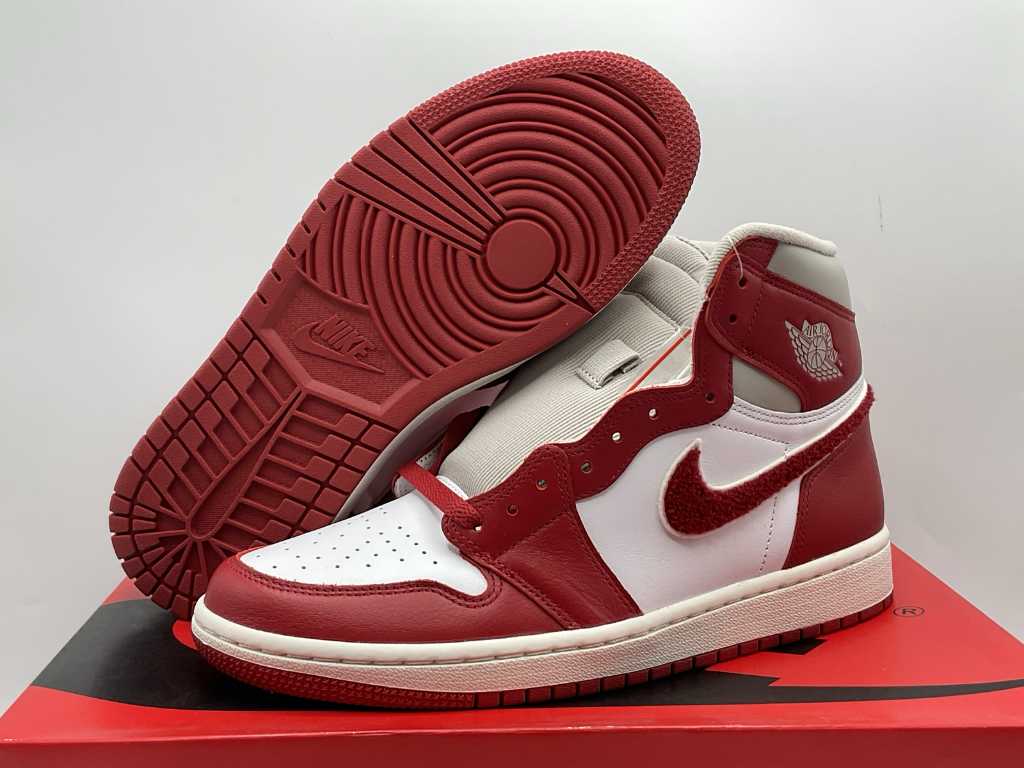 Nike Air Jordan 1 Retro High OG Varsity Red Dames Sneakers 42