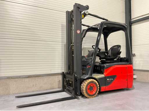 2015 Linde E16-02 1600KG 3915 ore de stivuitor