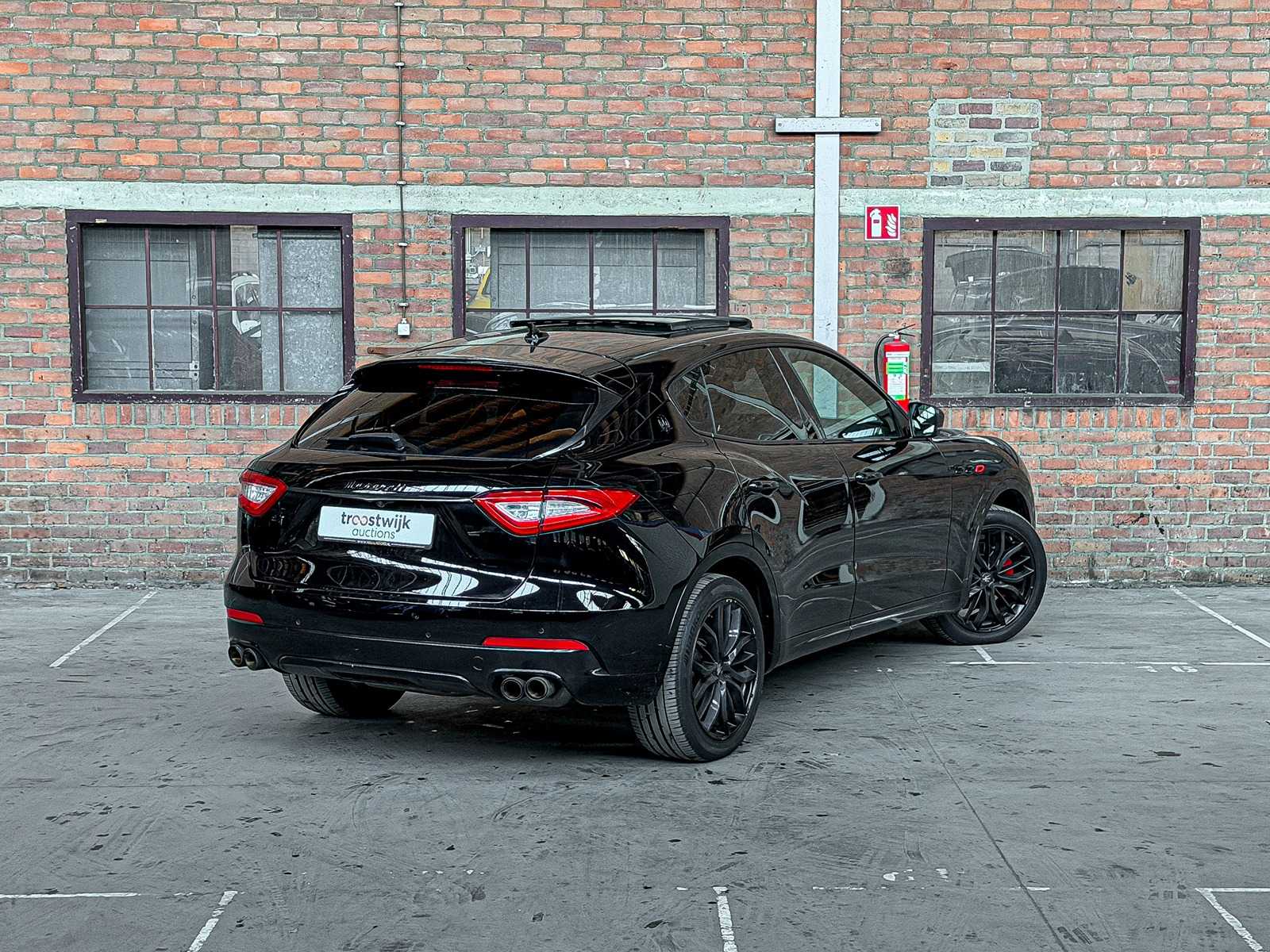 Maserati Levante 3.0 V6 AWD GranLusso 349pk 2019, T-075-PR