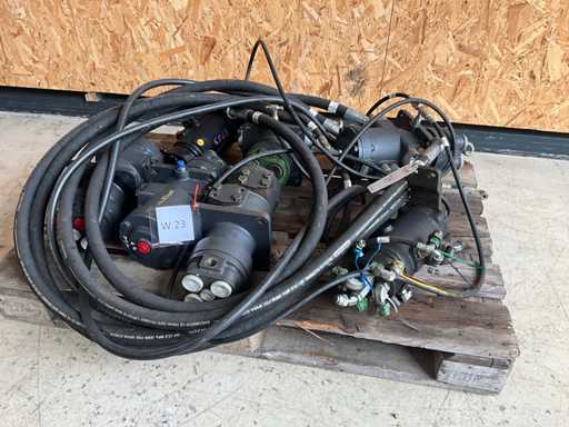 Hydraulic motor (7x)