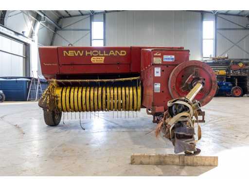 New Holland - Super hayliner 275 - Bale Wrapper