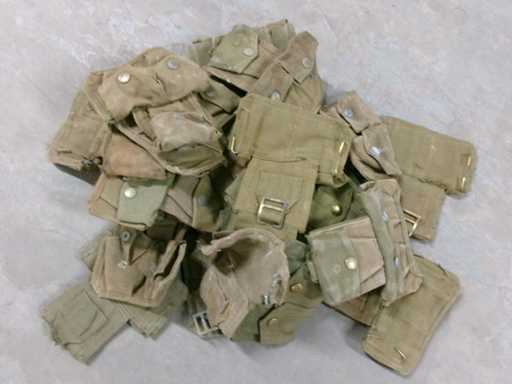 Brit. Munitionstasche, Canvas, oliv, 2. Wahl / teils defekt (Meier) (134x)