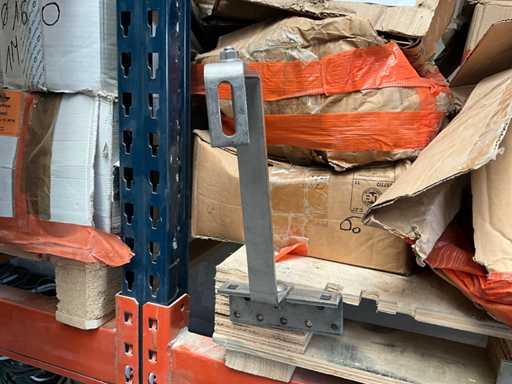 Construction and fastening hooks (60x)