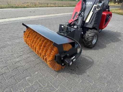 Hydraulic sweeping broom Avant mount