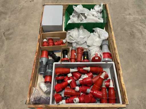 Lotto di materiale per l'installazione