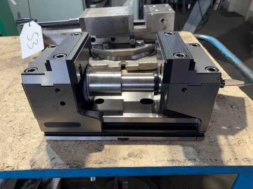 GRESSEL Five-Axis Clamping System