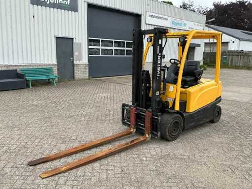 Wózek widłowy Hyster J2.5XN z 2014 roku