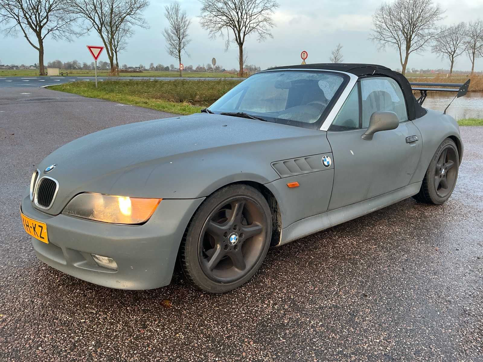 1997 BMW Z3 Roadster 1.8 Passenger Car