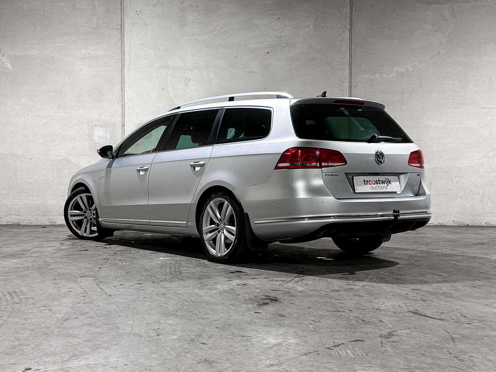 Volkswagen Passat Variant 1.8 TSI Highline 160pk 2011 (Origineel-NL), 71-RPV-9
