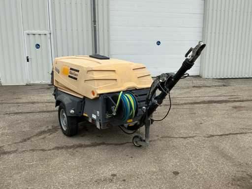 2011 Atlas Copco XAS67 hogedrukcompressor