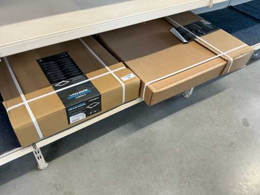 Cadre intégré à trappe de toit dometique