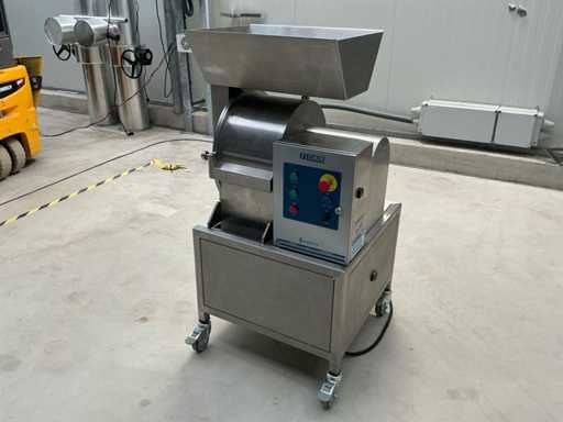 2023 Mobius M210 Grinder