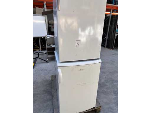 Modèle de table réfrigératrice (3x)