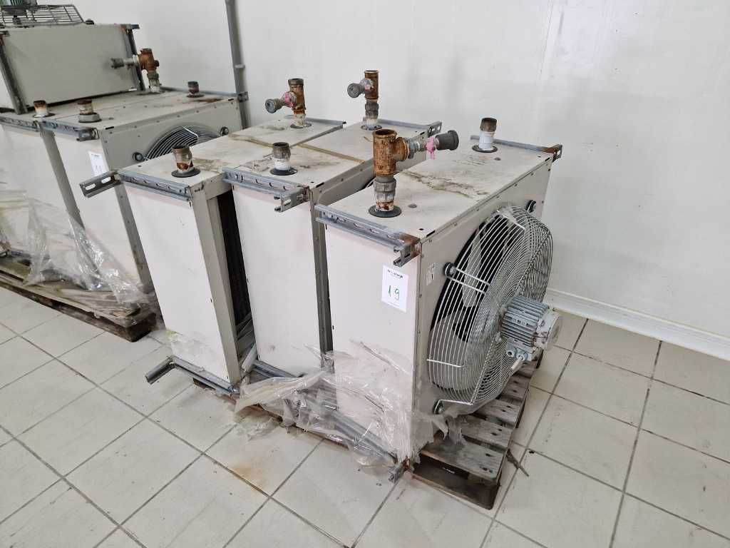 Air conditioning units (3x)