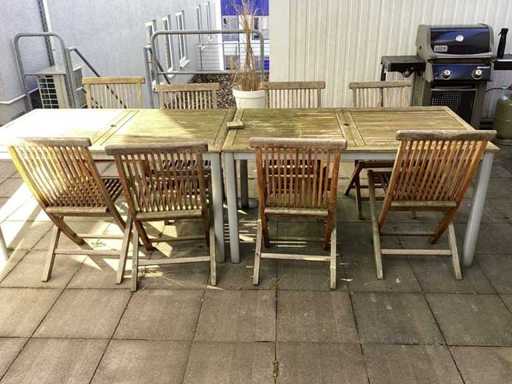 Zona de asientos de teca, 2 mesas (de aluminio y madera) + 8 sillas plegables de teca