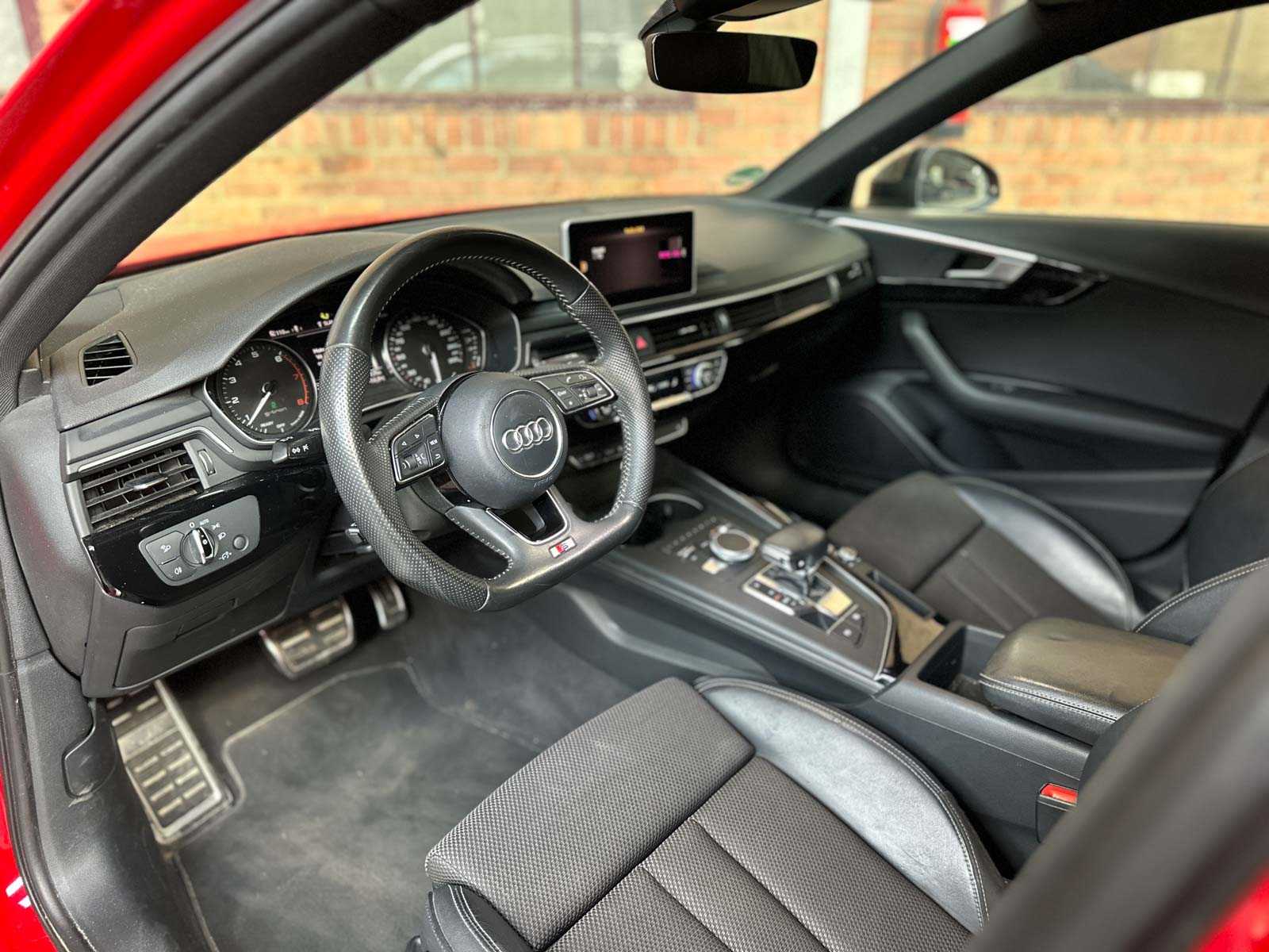 Audi A4 Avant 2.0 T g-tron Design Pro Line Plus 170pk 2018, R-401-VV