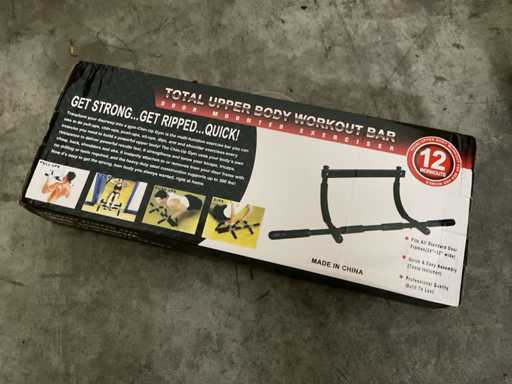 Total Upper Body Workout Doorway training bar (5x)