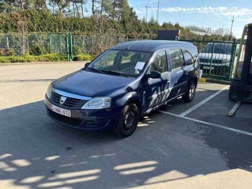 Vagonul de pasageri Dacia Logan