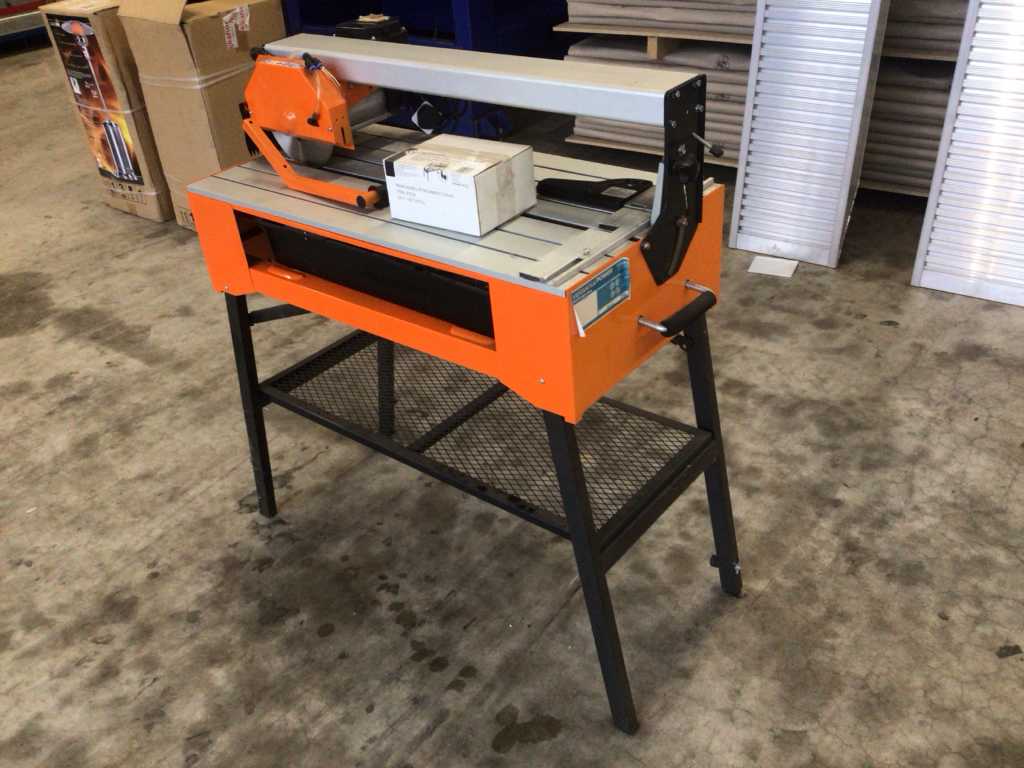 Versatile power clearance pro bridge saw