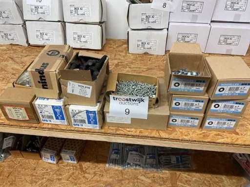 6 Kisten mit Schrauben und Unterlegscheiben