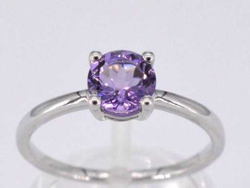Witgouden ring met amethist
