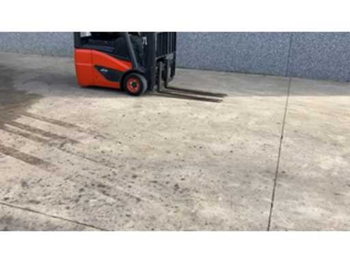 b6f5ee31-99be-476b-913b-353a4fbab5ca.mp4