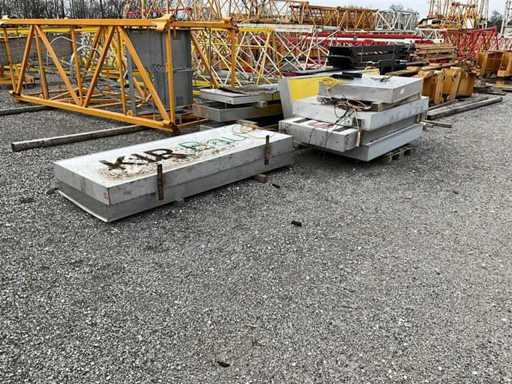 Obudowy na tablice reklamowe