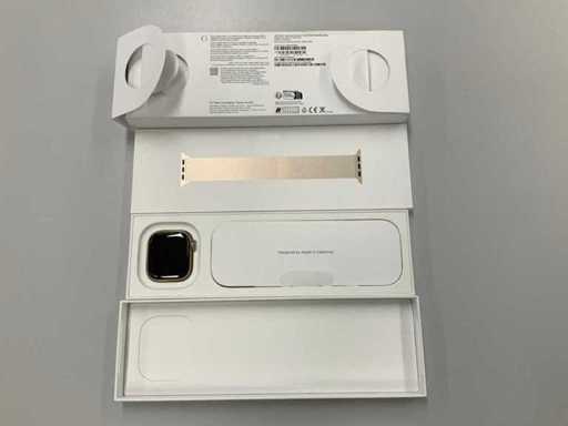 Apple Watch Series 11 42mm Gold Titanium GPS Cellular