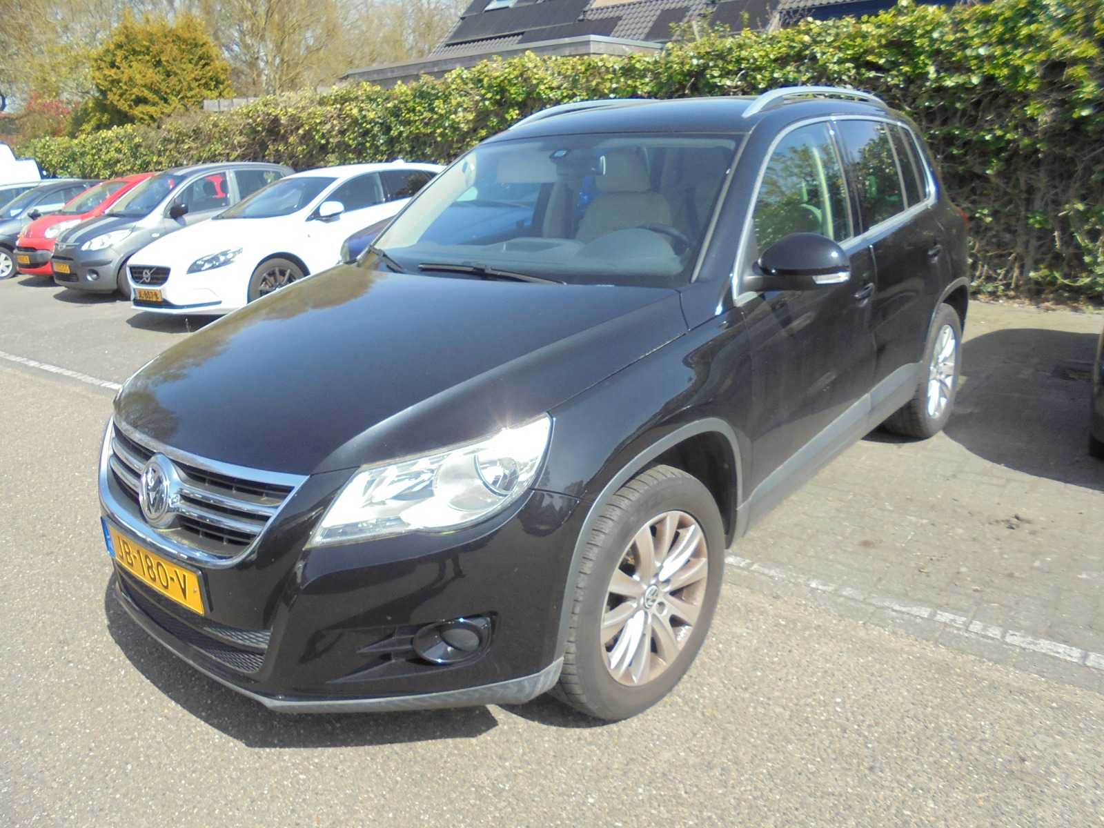 Volkswagen – 2009 – Tiguan – 2.0 TSI Sport&St.4M – JB-180-V