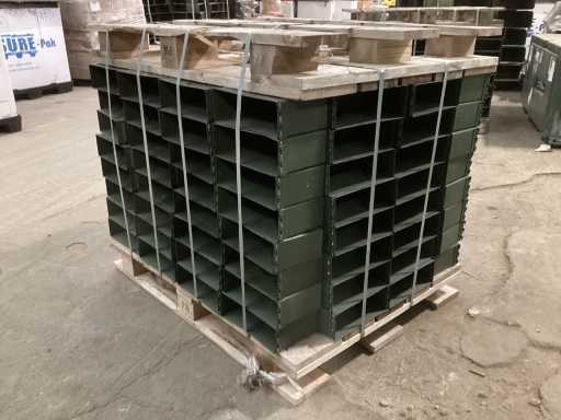 Ammunition boxes (96x)