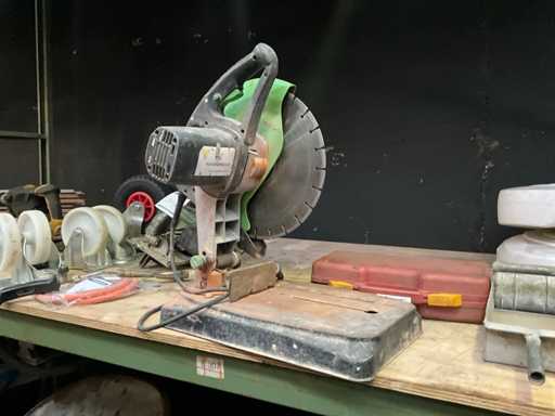 Sega a braccio radiale