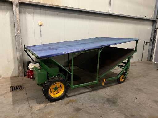 Pflanzmaschine mit Eigenantrieb