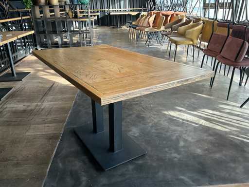 Restaurant table