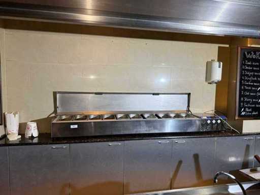 Set-up Refrigerated Display Case