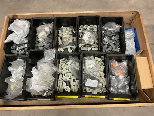 Charge von Installationsmaterialien