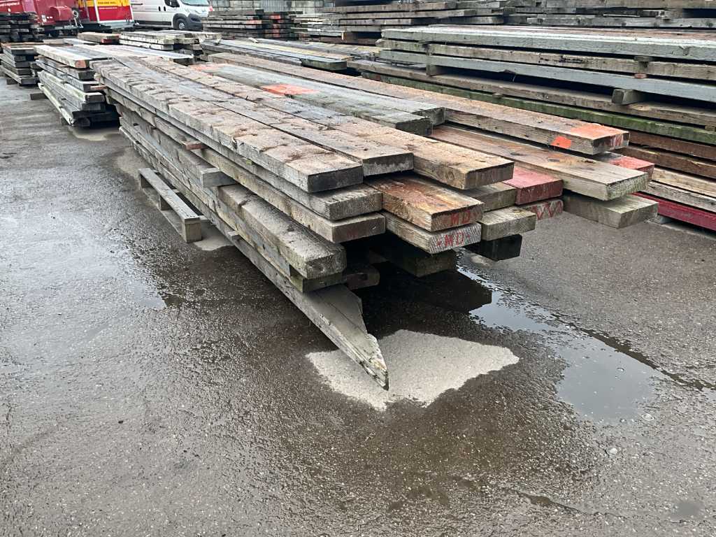 Scrap wood beam (42x)