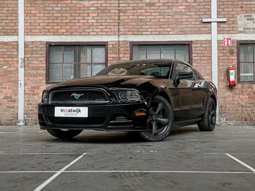 Ford Mustang 3,7 V6 305 PS 2013 Coupé