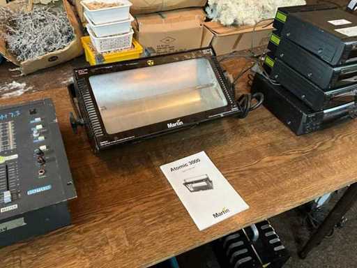 Martin Atomic 3000 DMX Stroboscoop