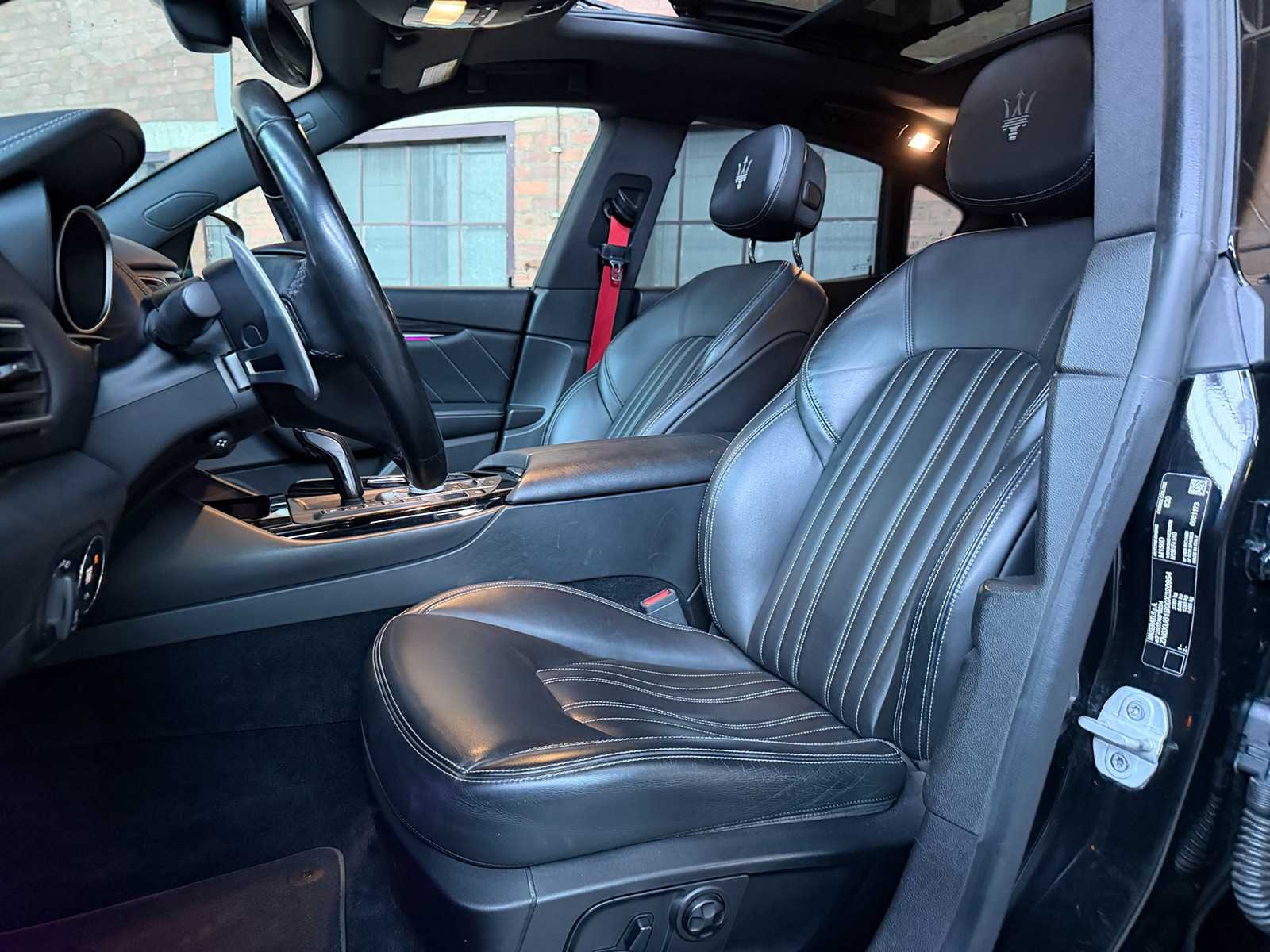 Maserati Levante 3.0 V6 AWD GranLusso 349pk 2019, T-075-PR