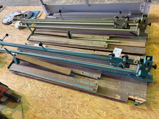   2 Dämmstoff-Schneidegeräte