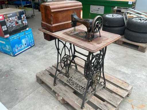 Frister & Rossmann Antieke naaimachine