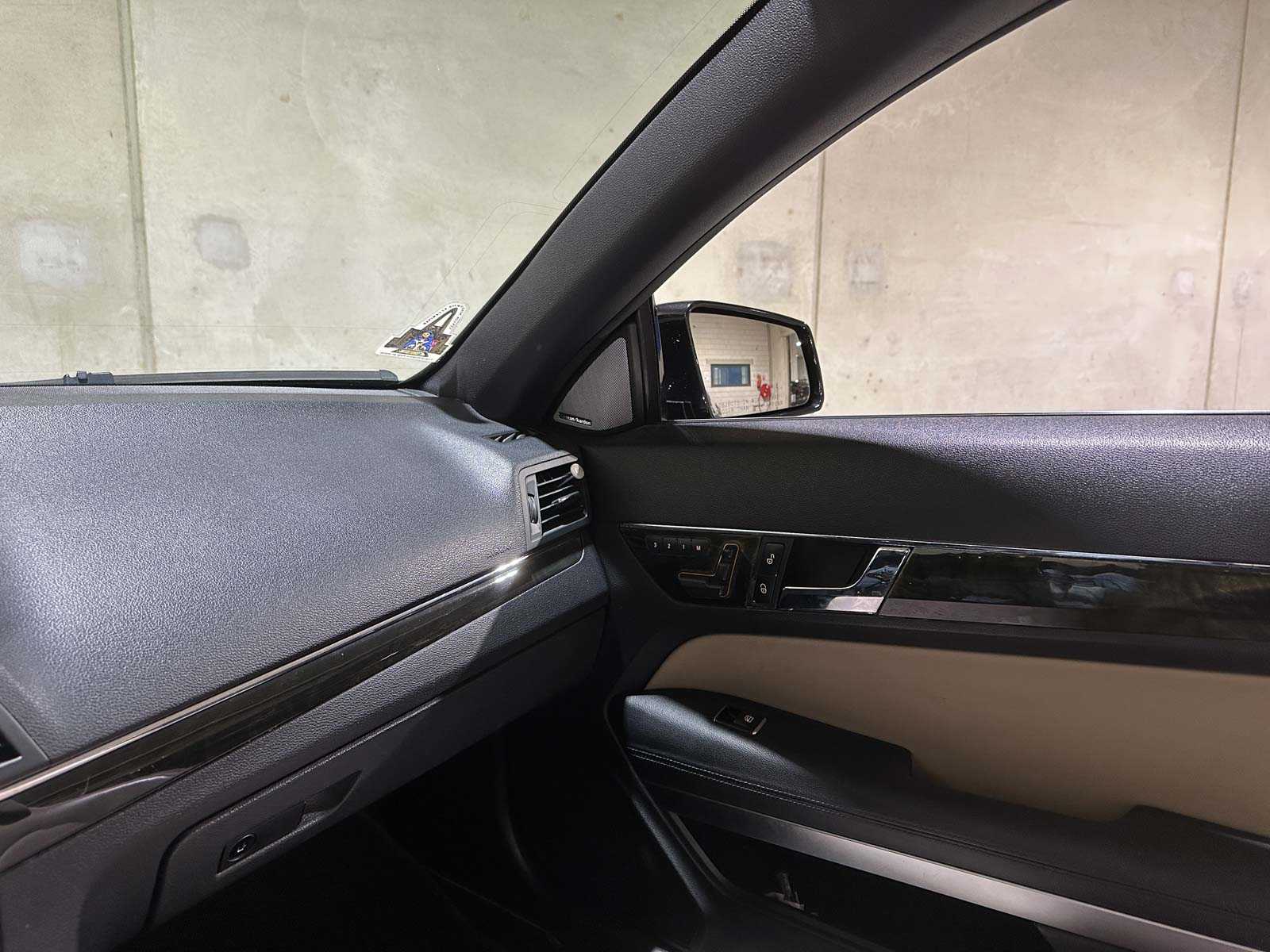 Mercedes-Benz E550 AMG Cabriolet Elegance 5.5 V8 387hp 2011 E-Class, NL-962-T