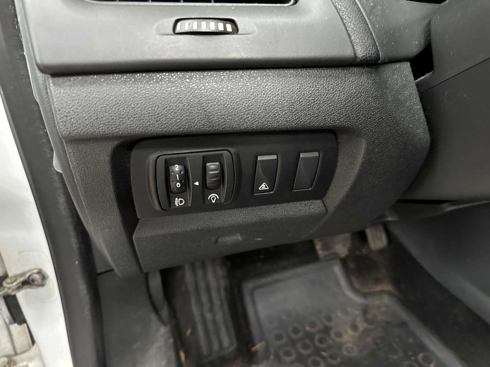 Renault Fluence Z.E. Dynamique (ex Battery) 68hp 2012, 38-TBX-9