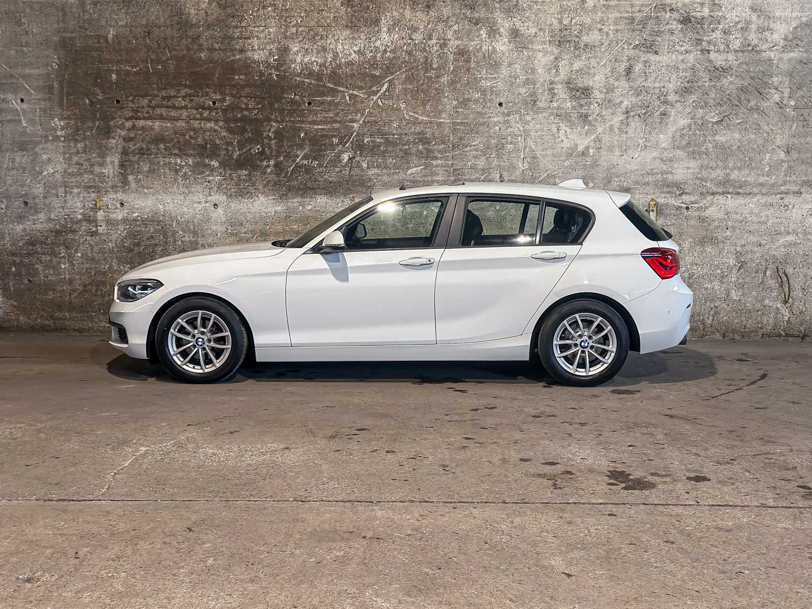 BMW 118i Corporate Lease Executive 1-serie 136pk 2017 (Origineel-NL) Automaat, PT-576-P