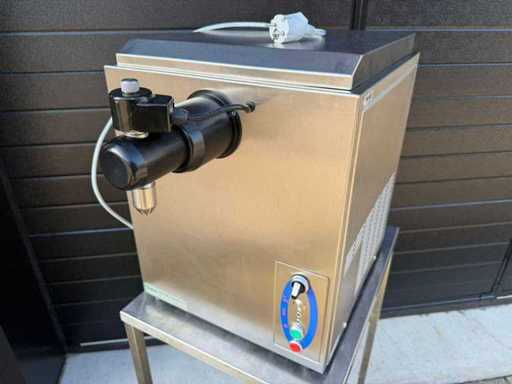 Sanomat - ECM 12L - Slagroommachine