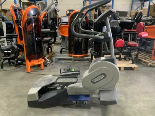 Technogym Excite Wave 700 geführter Crosstrainer Crosstrainer
