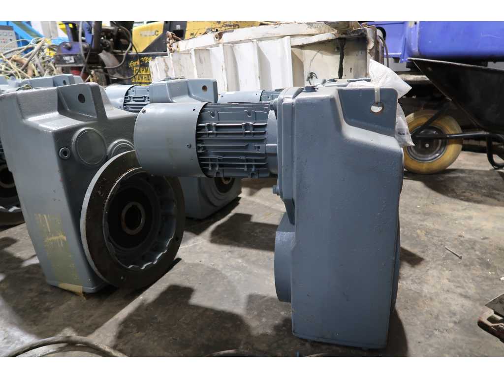 Nord SK 100 L/4 TFF Electric motor with gearbox