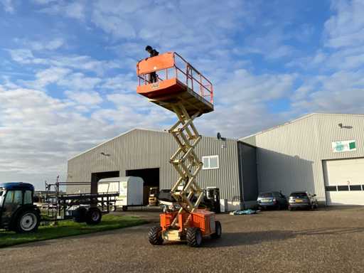 2001 JLG 260 MRT Scheren-Hebebühne