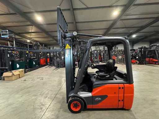 2020 Service+UVV 02/2027 Linde E16 1.600kg Triplex 3e klep Free lift heftruck elektrische heftruck 3.687 uur